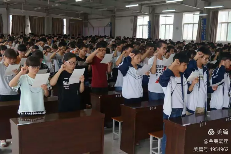 球队队长发表战前动员演讲，鼓舞全队斗志