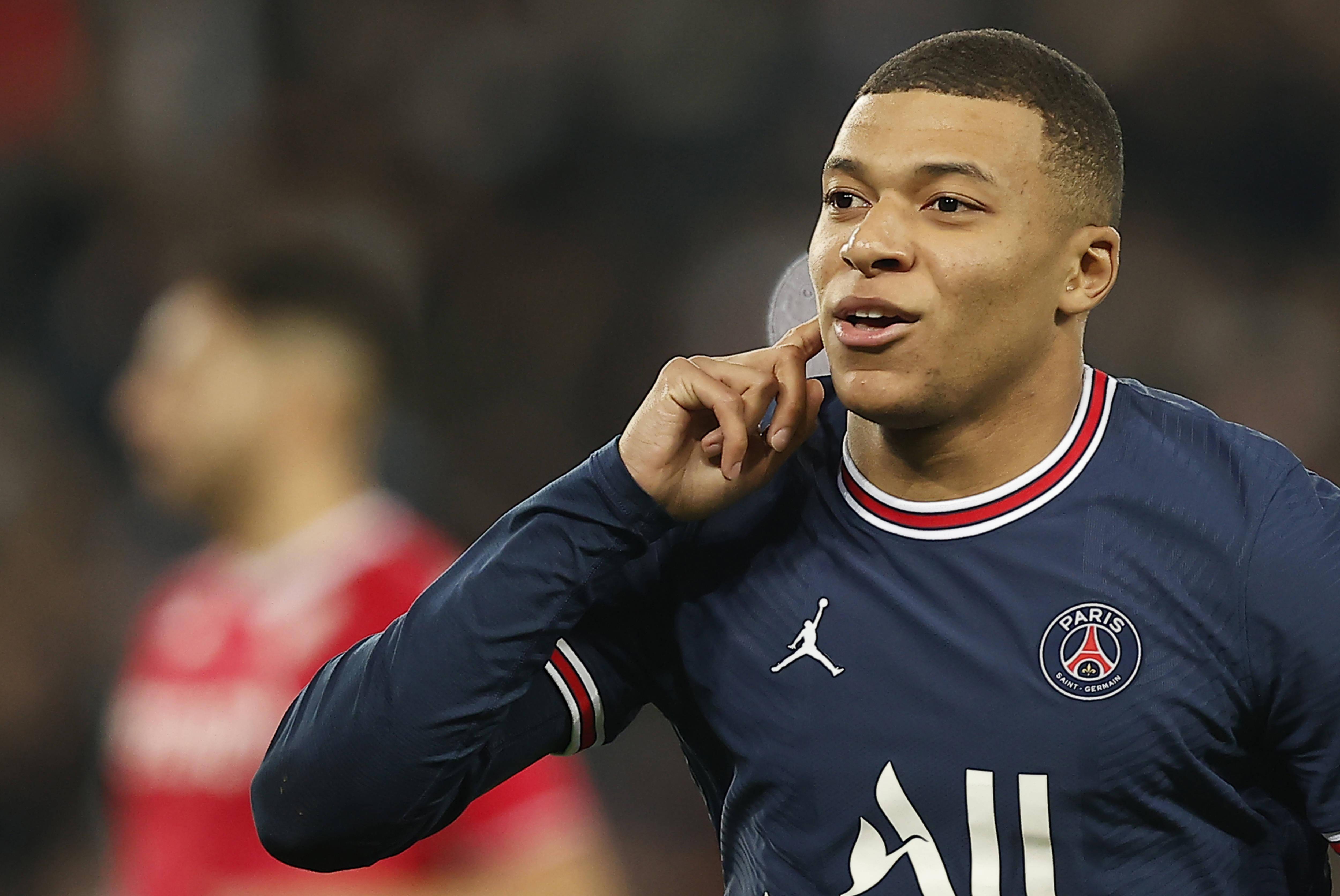 关于摩纳哥再胜一城,球迷狂欢庆祝胜利的信息 关于摩纳哥再胜一城,球迷狂欢庆祝胜利的信息