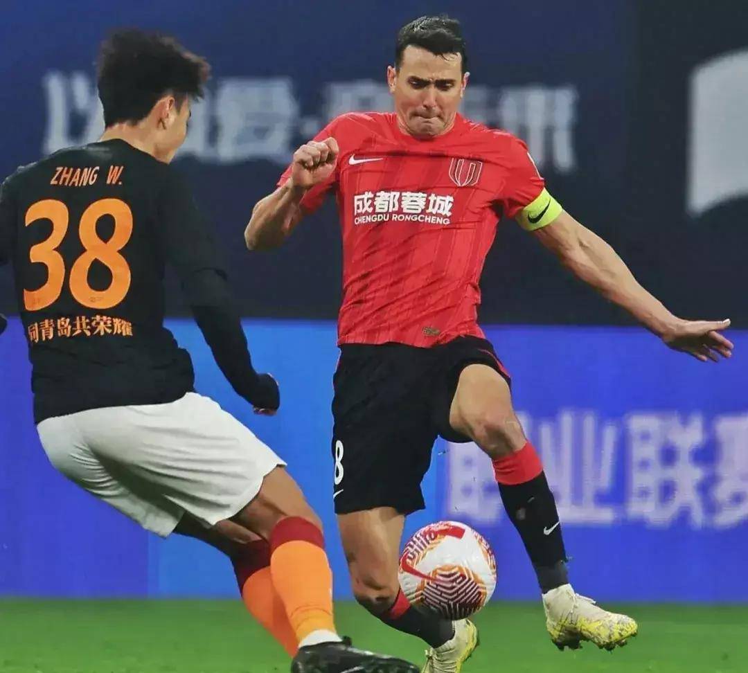 老将无畏岁月,亚冠战场再掀狂潮的简单介绍 老将无畏岁月,亚冠战场再掀狂潮的简单介绍