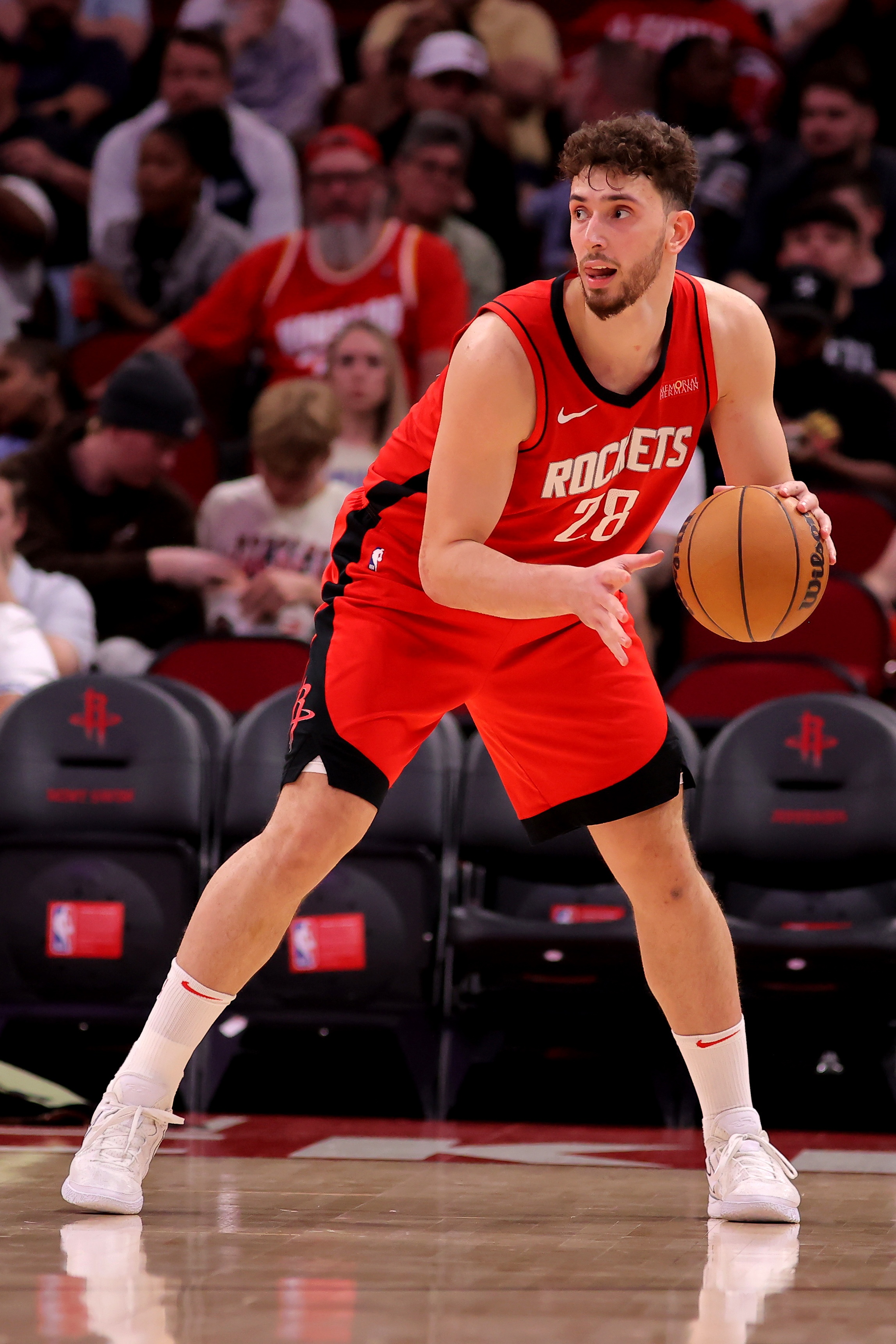 火箭遭遇鹈鹕绝杀,主场四连败负于对手 火箭遭遇鹈鹕绝杀,主场四连败负于对手