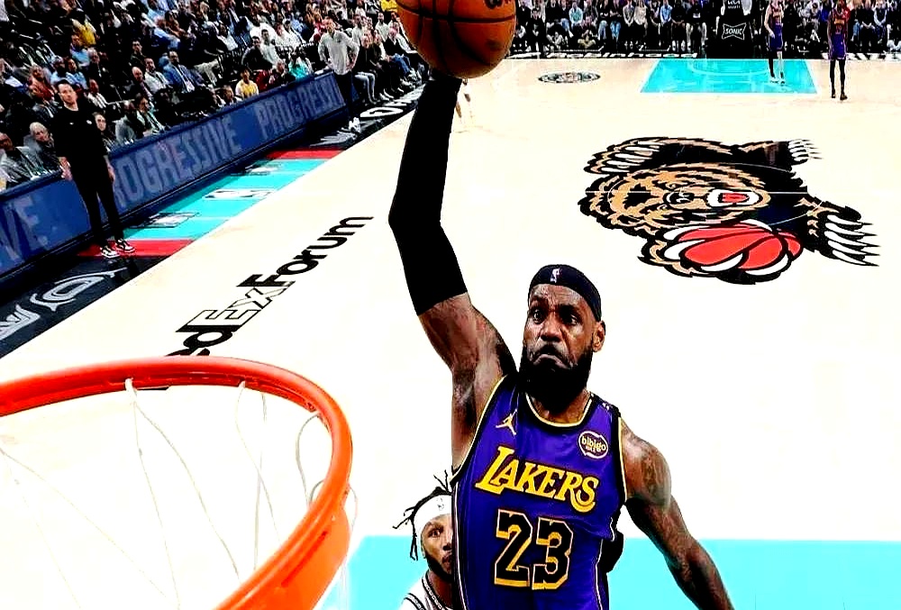 湖人逆转雷霆，取得关键胜利