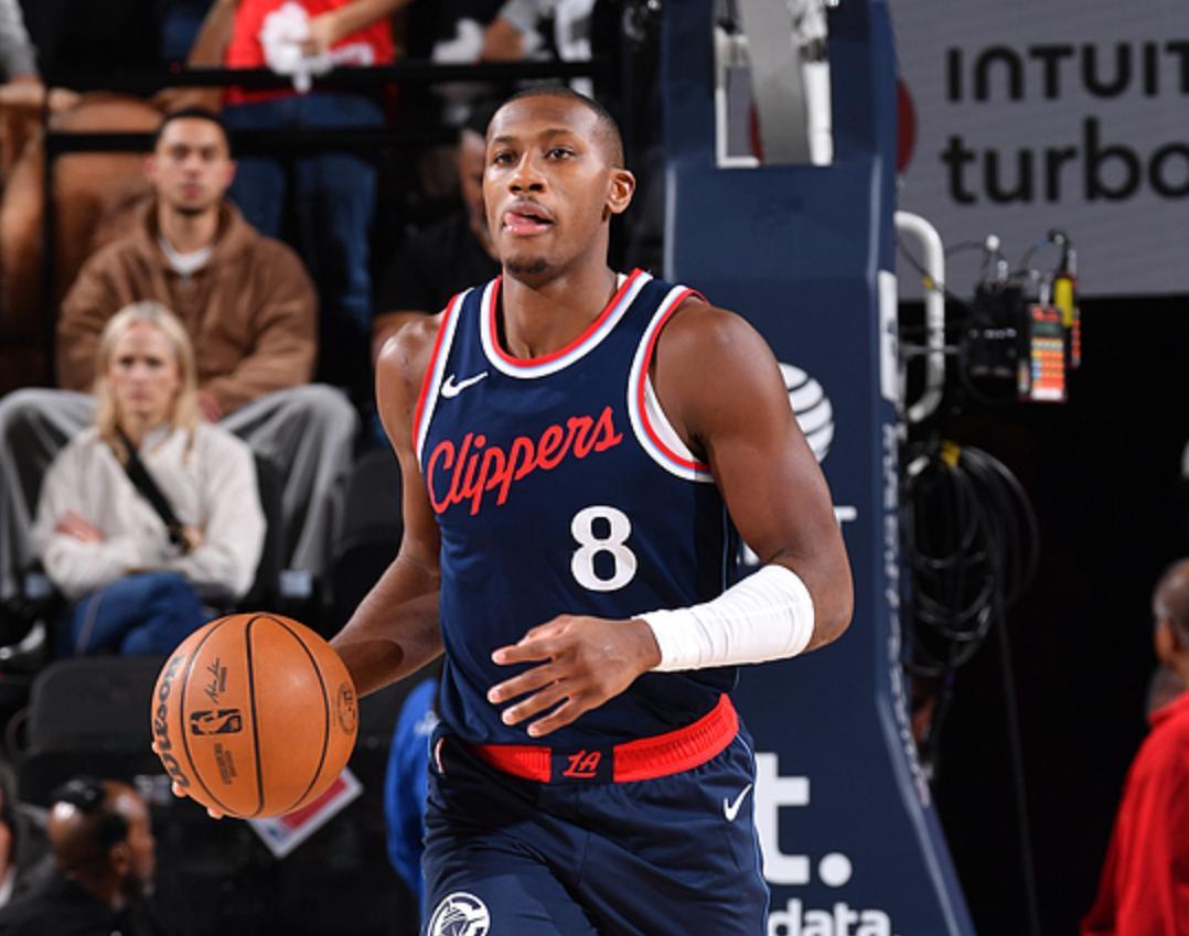 快船客场大胜灰熊,系列赛2-0领先 快船客场大胜灰熊,系列赛2-0领先