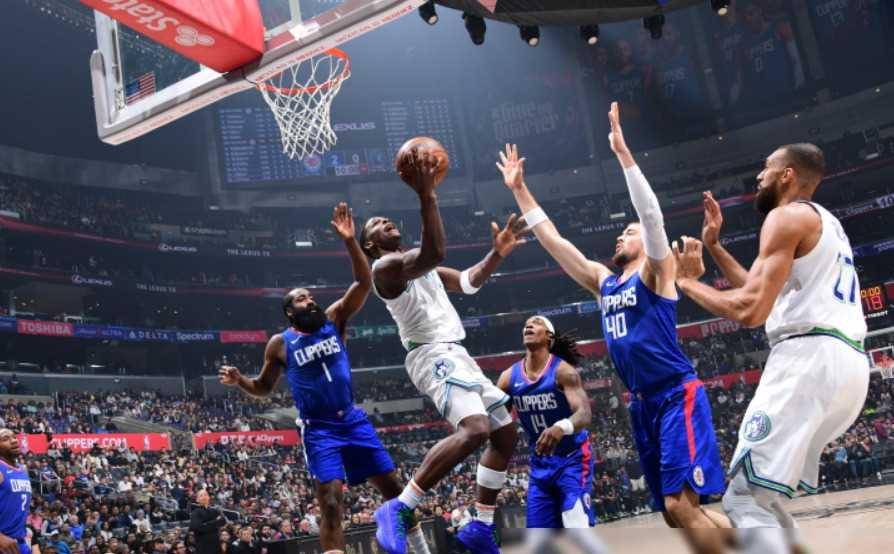 雄鹿队力克黄蜂,连胜九场势不可挡的简单介绍 雄鹿队力克黄蜂,连胜九场势不可挡的简单介绍