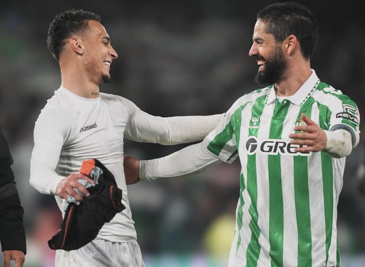 包含巴塞罗那3-1贝蒂斯：梅西梅开二度巴萨豪取联赛六连胜的词条